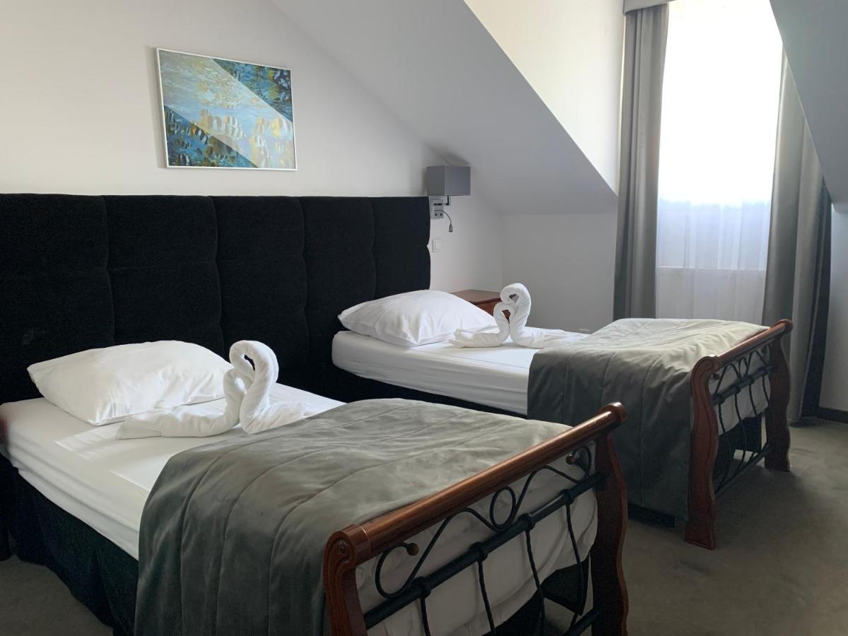Hotel Kameleon Tarnobrzeg Εξωτερικό φωτογραφία