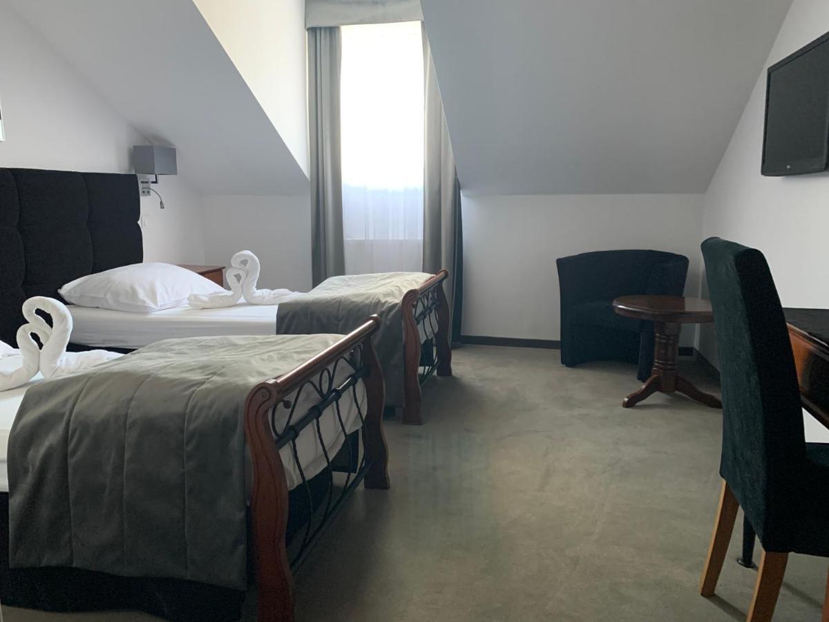 Hotel Kameleon Tarnobrzeg Εξωτερικό φωτογραφία