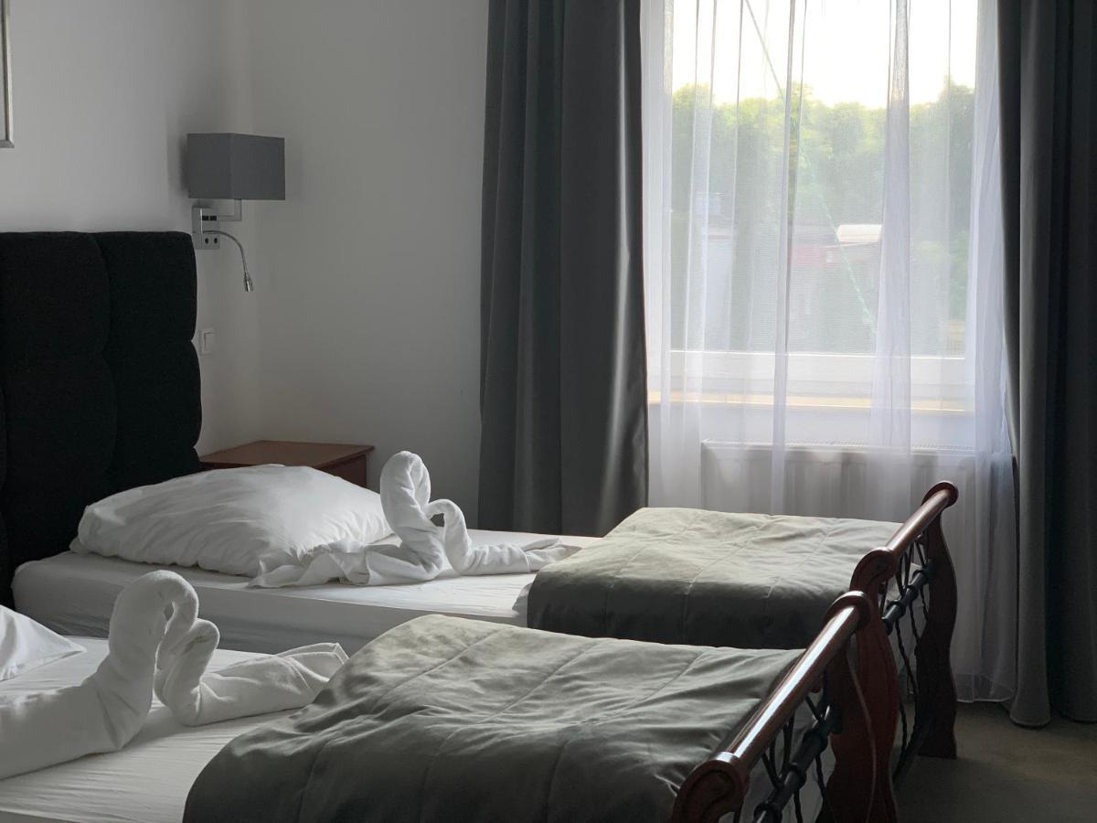 Hotel Kameleon Tarnobrzeg Εξωτερικό φωτογραφία