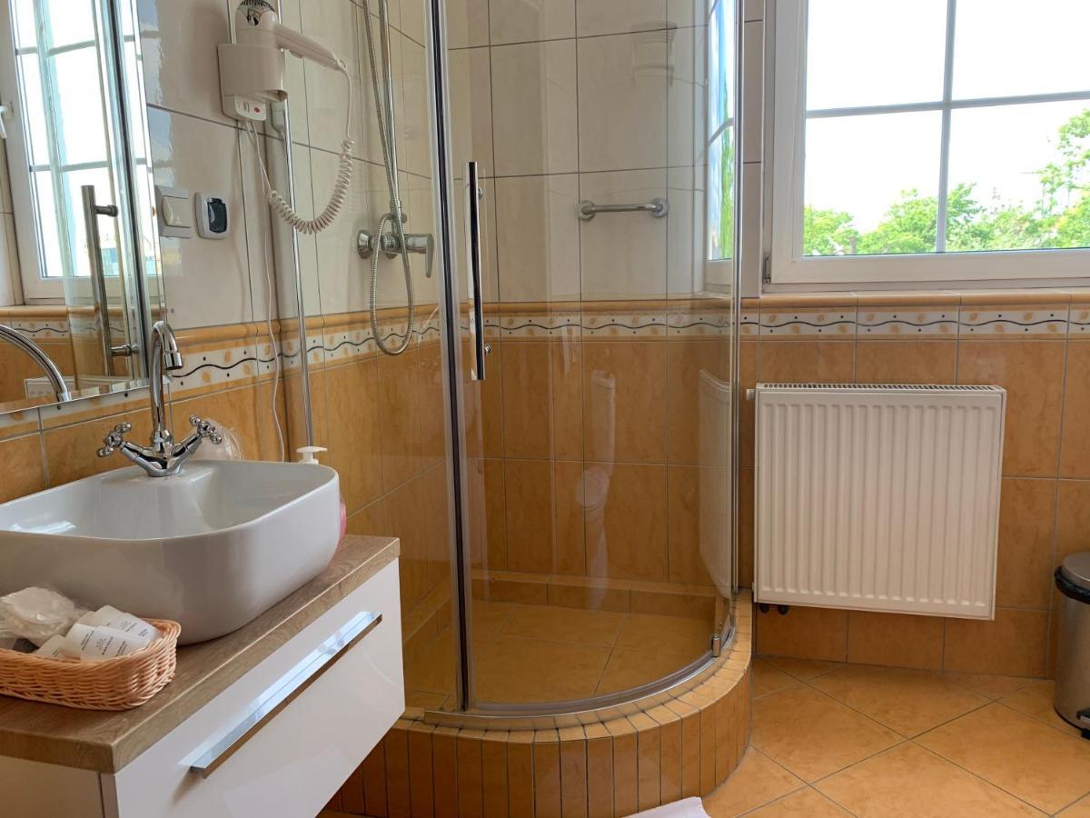 Hotel Kameleon Tarnobrzeg Εξωτερικό φωτογραφία