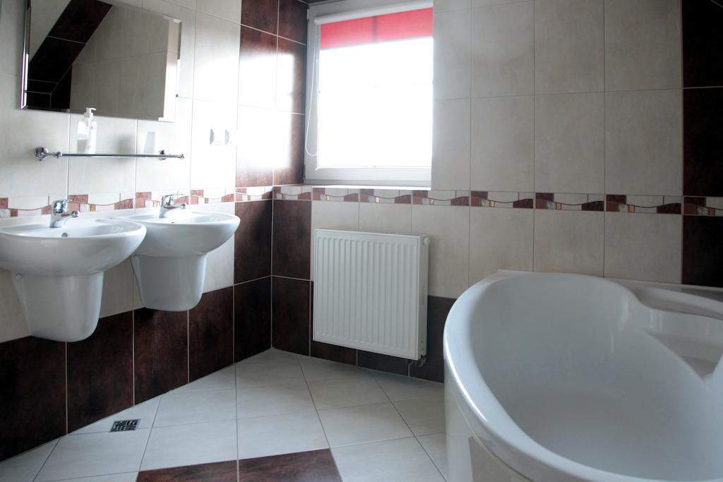 Hotel Kameleon Tarnobrzeg Δωμάτιο φωτογραφία