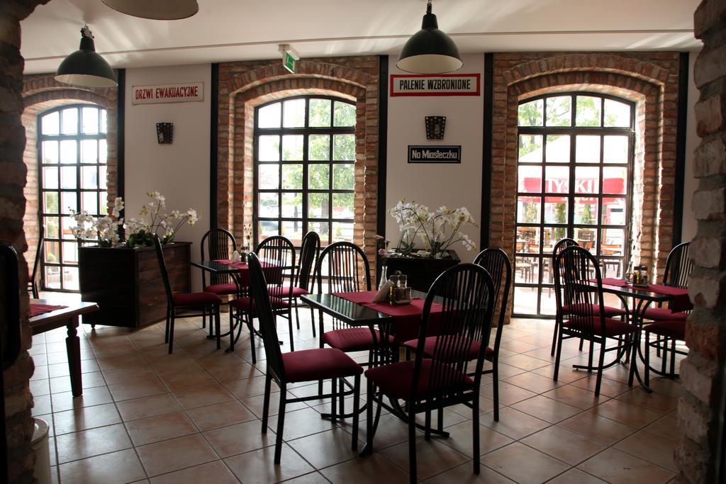 Hotel Kameleon Tarnobrzeg Εξωτερικό φωτογραφία