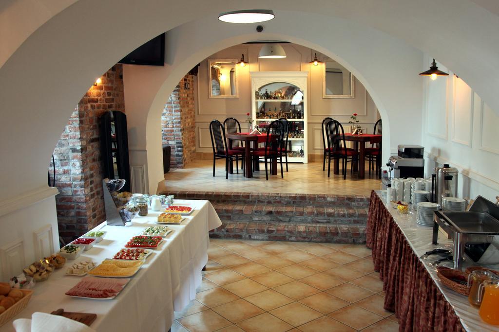 Hotel Kameleon Tarnobrzeg Εξωτερικό φωτογραφία